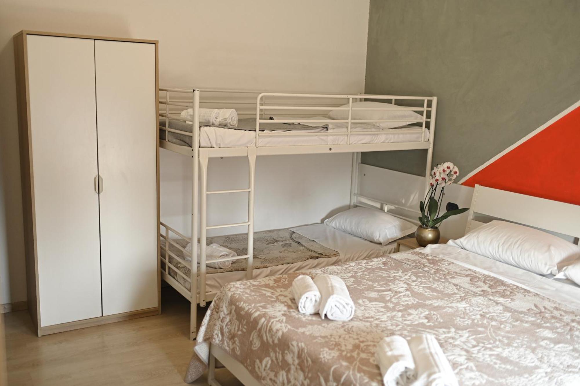 La Gloria Rho Private Rooms Only Zewnętrze zdjęcie
