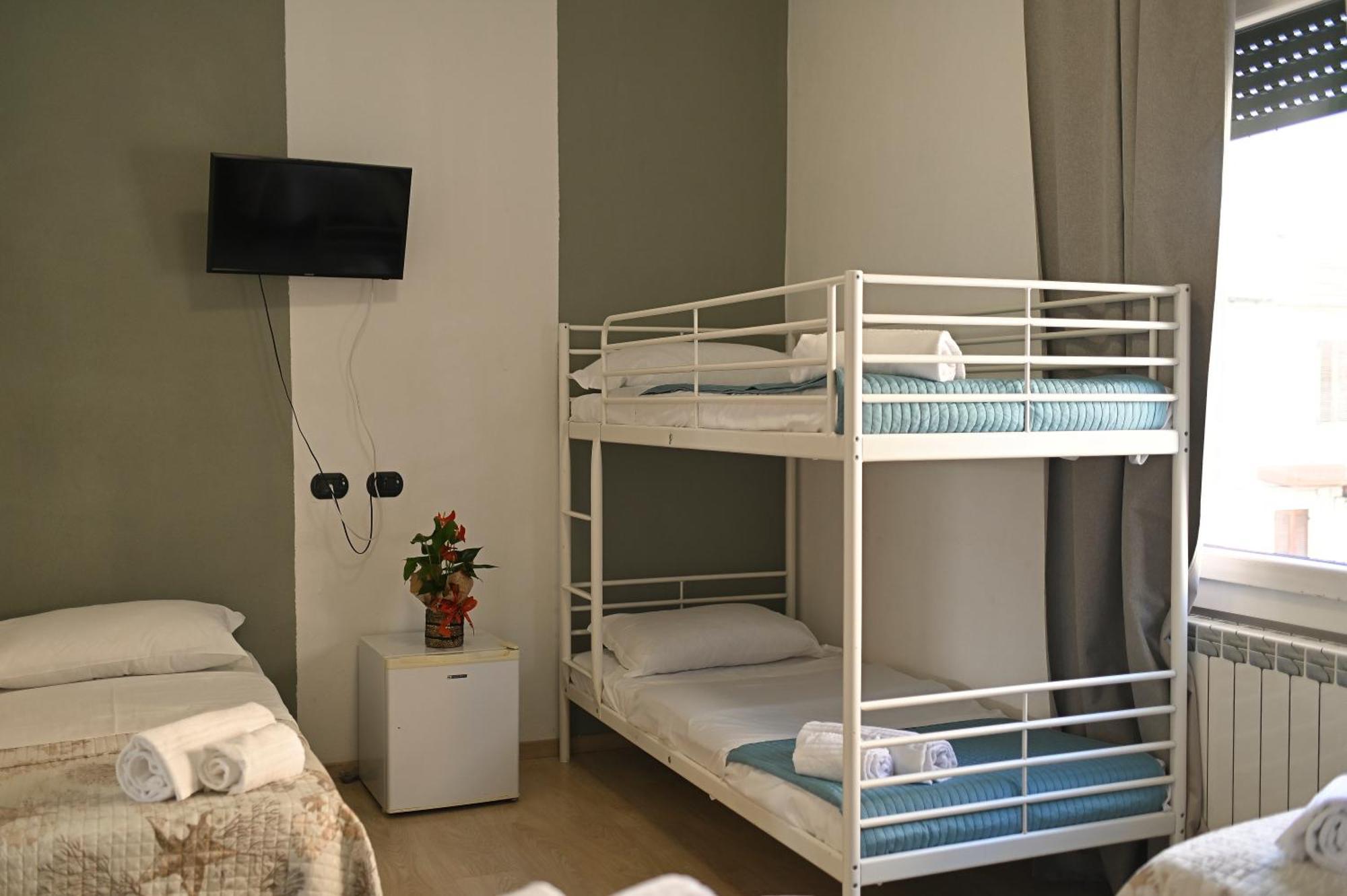 La Gloria Rho Private Rooms Only Zewnętrze zdjęcie