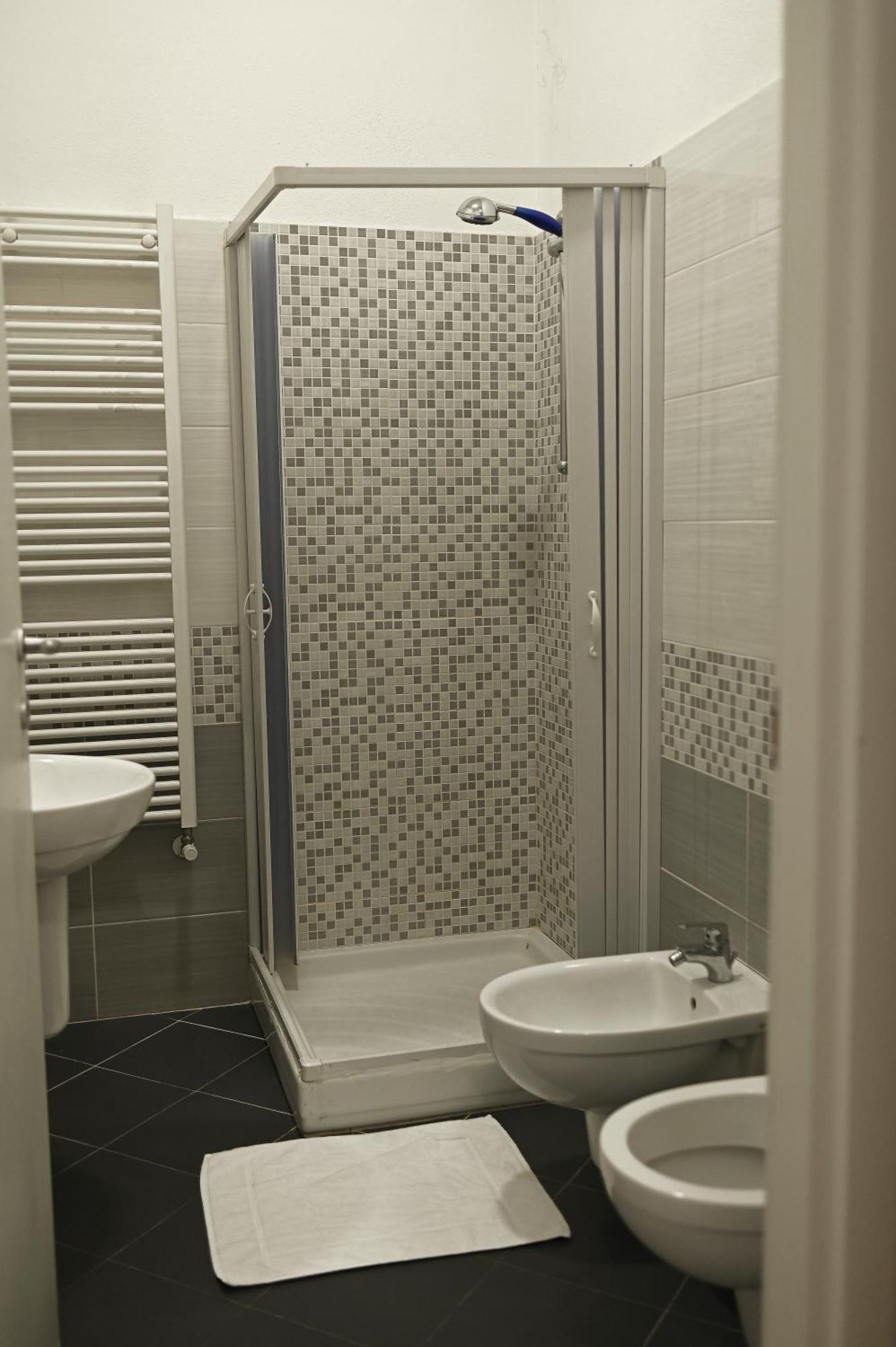 La Gloria Rho Private Rooms Only Zewnętrze zdjęcie