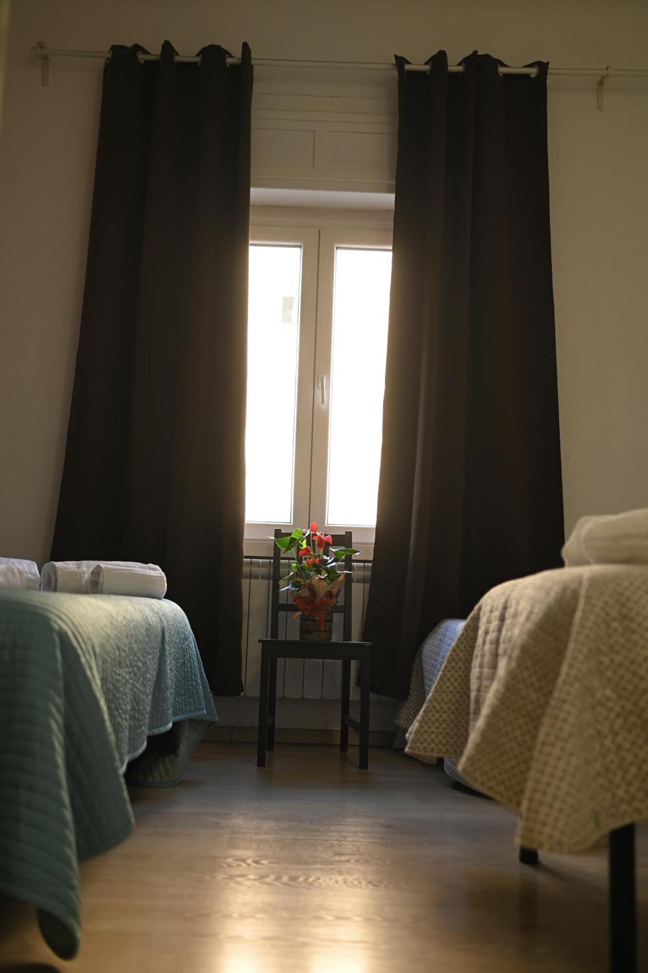 La Gloria Rho Private Rooms Only Zewnętrze zdjęcie