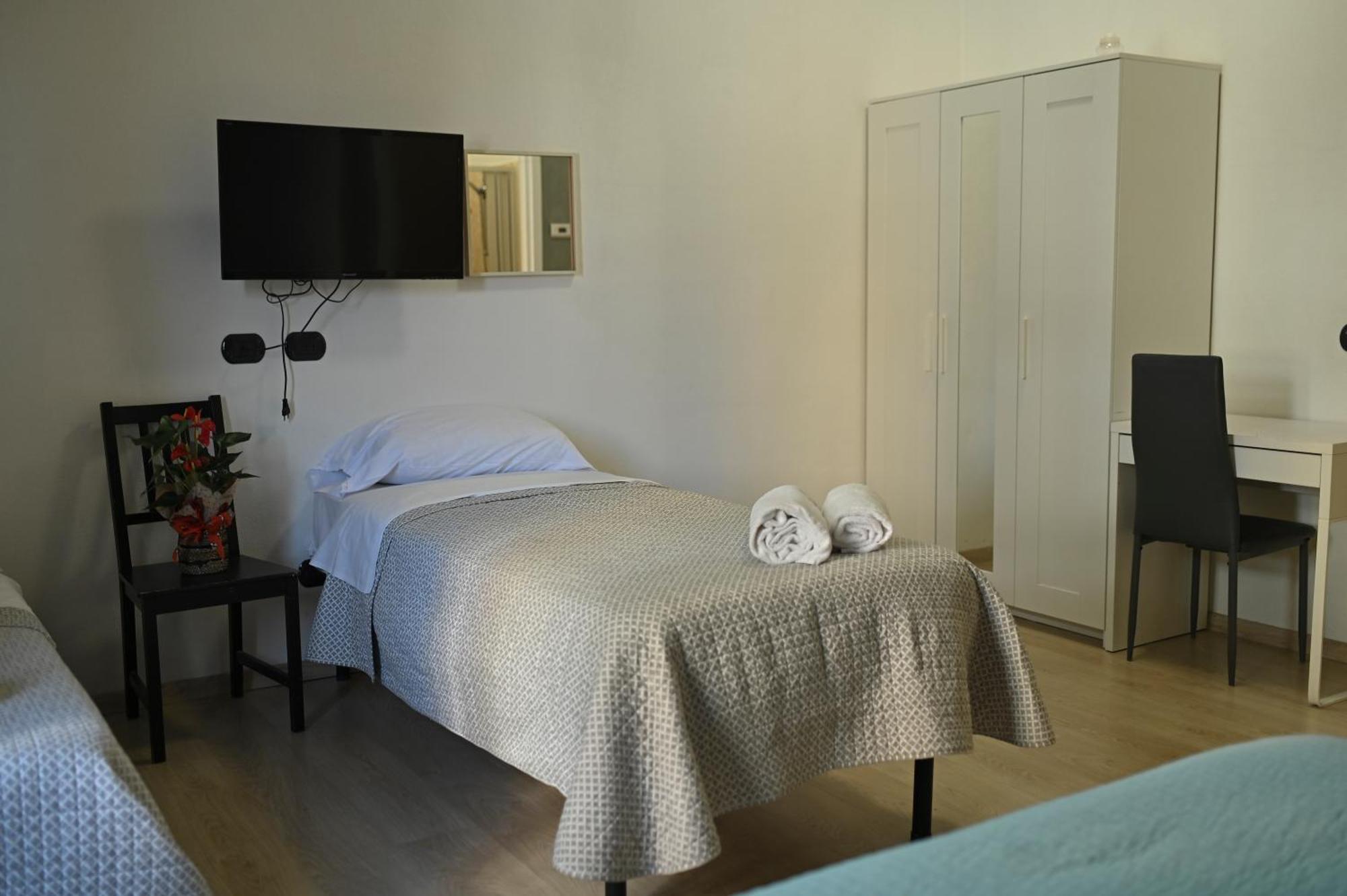 La Gloria Rho Private Rooms Only Zewnętrze zdjęcie